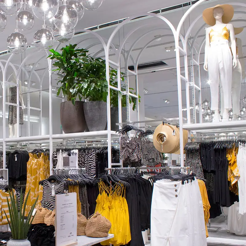 Planteinnredning hos Hennes & Mauritz,